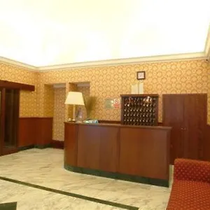 2* Hotell Acropoli